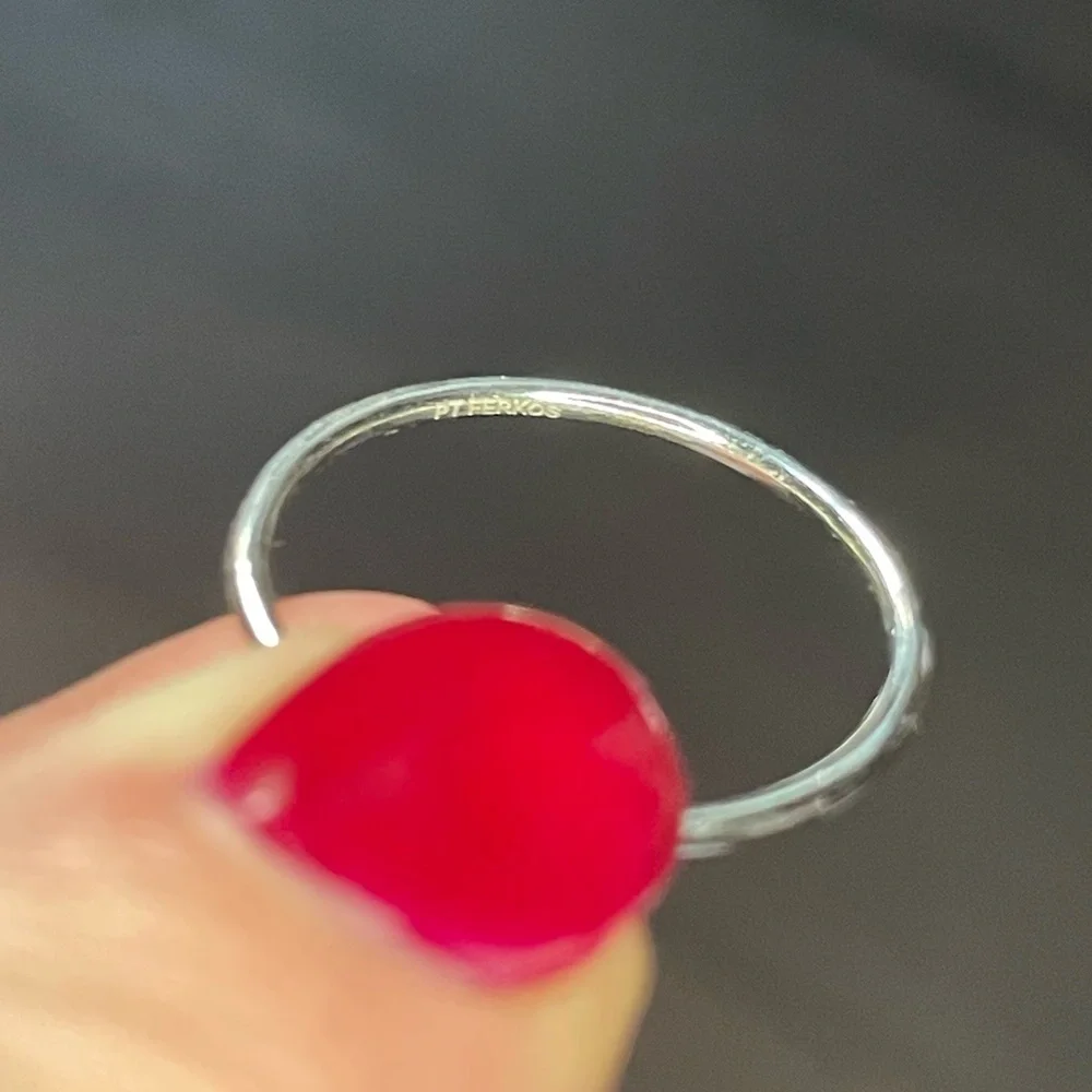 Ferko’s Fine Jewelry Platinum 1.2mm Plain Wedding Band Size 6